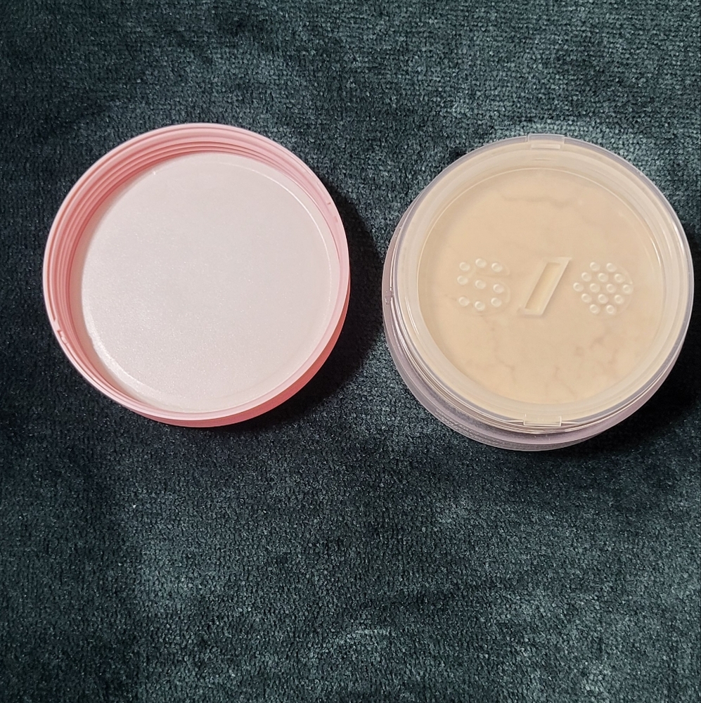 One Size translucent setting Powder - Picture 8 of 8
